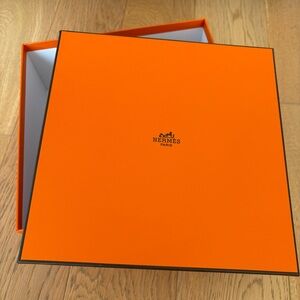 Hermès Orange Gift Box